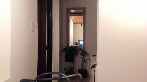 Vito Ferrer online show from February 13, 2025, 3:29 am