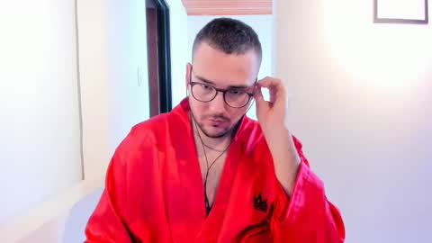 Vito Ferrer online show from March 8, 2025, 2:40 pm