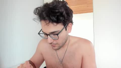 Vito Ferrer online show from February 22, 2026, 12:36 pm