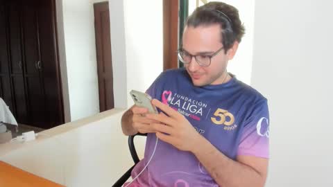 Vito Ferrer online show from March 15, 2026, 5:19 pm