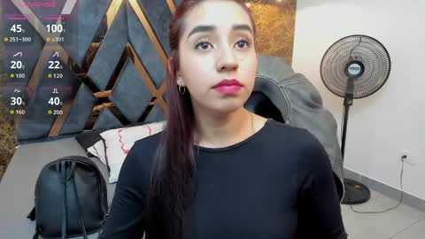Snapshot of vittoria_conti_ chatting on April 17, 2026, 5:16 pm vittoria online show from April 17, 2026, 5:16 pm