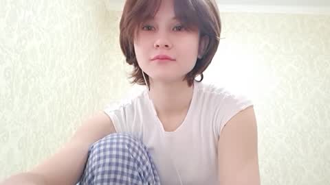 Snapshot of vivatrude chatting on February 13, 2026, 10:44 am Sonya online show from February 13, 2026, 10:44 am