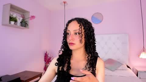 Snapshot of vivi_gh1 chatting on February 4, 2026, 3:34 am Vivi online show from February 4, 2026, 3:34 am