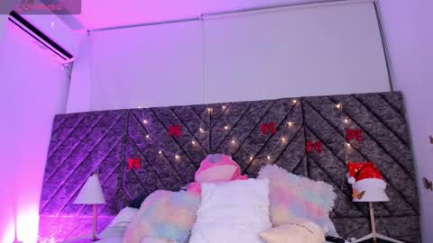 Viviana  online show from December 3, 2025, 1:46 am