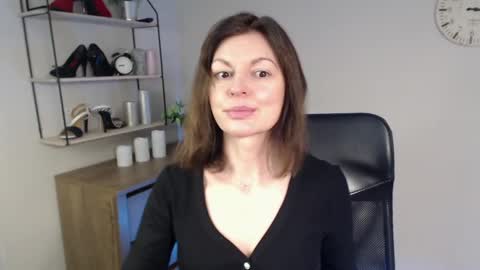 Vivian online show from February 12, 2025, 6:51 am