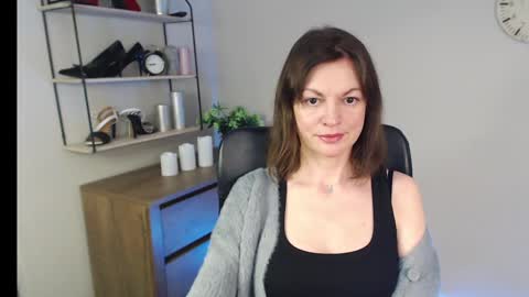 Vivian online show from February 21, 2025, 8:18 am