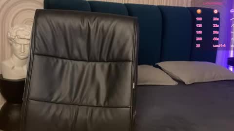 Vivian Evans online show from October 21, 2025, 1:28 am