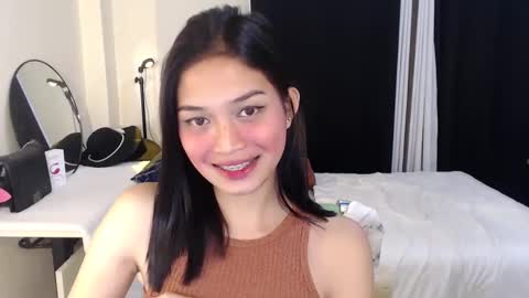 Vivian online show from December 15, 2024, 1:13 am