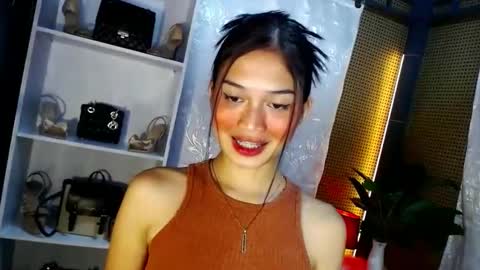 Vivian online show from January 6, 2025, 8:07 pm