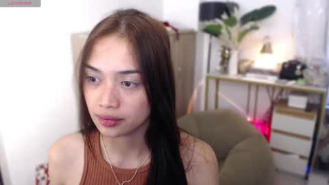 Vivian online show from October 8, 2025, 3:53 pm