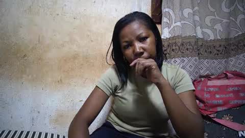 viviane0812 online show from March 9, 2025, 1:15 pm