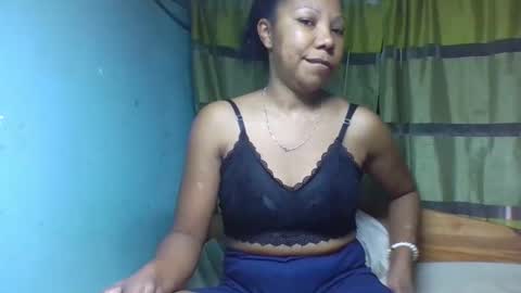 viviane0812 online show from December 3, 2025, 6:10 am