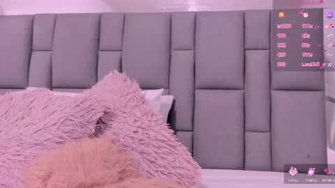 Snapshot of vivianne_scott chatting on October 11, 2025, 12:04 pm Vivi online show from October 11, 2025, 12:04 pm