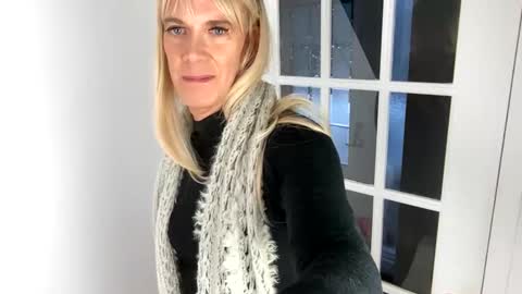 Snapshot of viviannexxx2022 chatting on December 28, 2024, 8:58 pm Vivlove online show from December 28, 2024, 8:58 pm