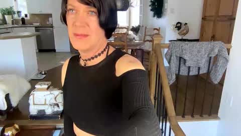 Snapshot of viviannexxx2022 chatting on February 8, 2025, 3:42 pm Vivlove online show from February 8, 2025, 3:42 pm