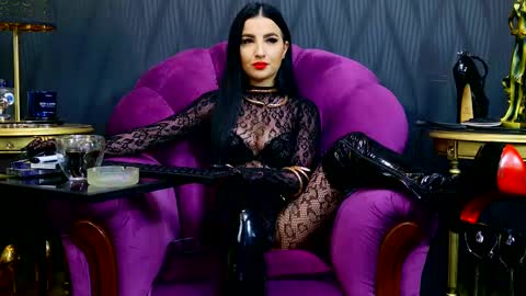 Vivian Reeve online show from February 19, 2025, 4:11 pm