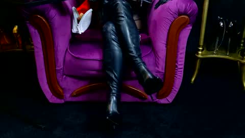 Vivian Reeve online show from March 6, 2025, 1:03 pm