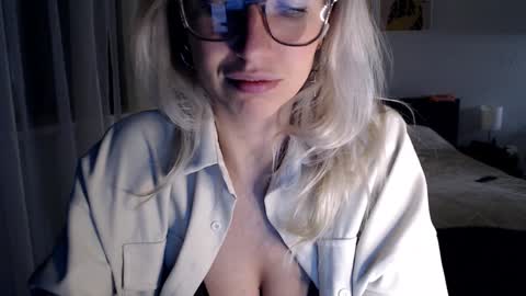 VI       online show from December 19, 2024, 4:46 pm