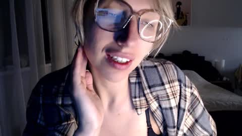 VI       online show from February 6, 2025, 4:10 am