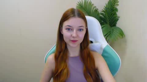 Vivien online show from February 7, 2025, 9:37 pm