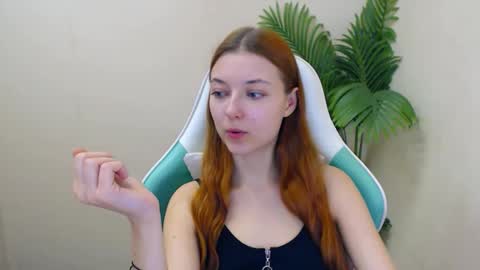 Vivien online show from February 12, 2025, 6:40 pm