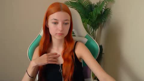 Vivien online show from February 25, 2026, 7:45 pm