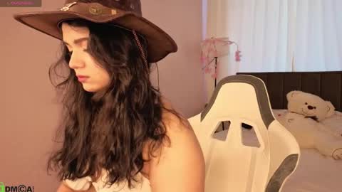 vivien_ross online show from June 2, 2026, 1:07 am
