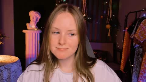 Vivien online show from December 28, 2024, 1:17 pm