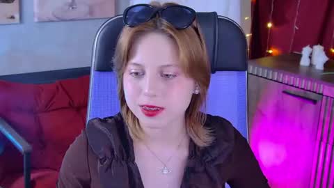 Vivienne  online show from June 18, 2026, 12:42 pm
