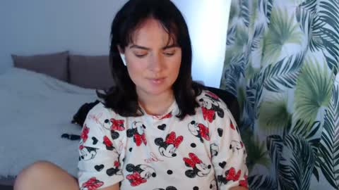 ViviRoses online show from April 29, 2026, 9:46 am