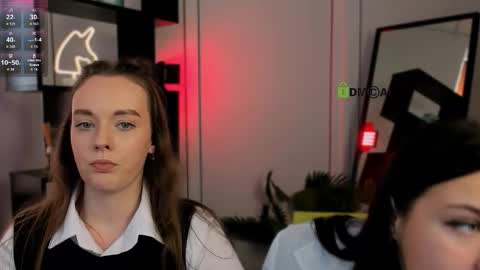 Snapshot of vivy_star chatting on October 7, 2025, 8:44 am vivy_star online show from October 7, 2025, 8:44 am