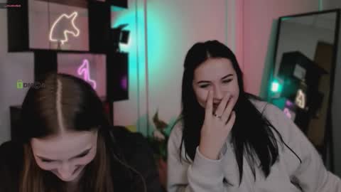 Snapshot of vivy_star chatting on November 24, 2025, 7:24 pm vivy_star online show from November 24, 2025, 7:24 pm