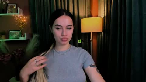 vivy_star online show from May 21, 2026, 6:59 pm