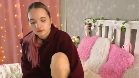 vivyboo111 online show from April 9, 2026, 9:31 pm