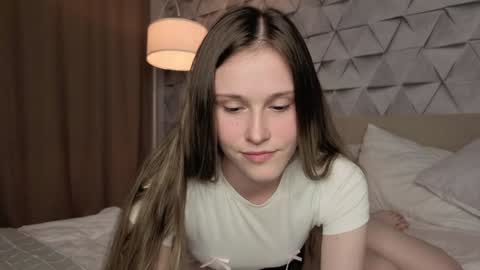 vixcx_ online show from September 14, 2025, 10:09 pm