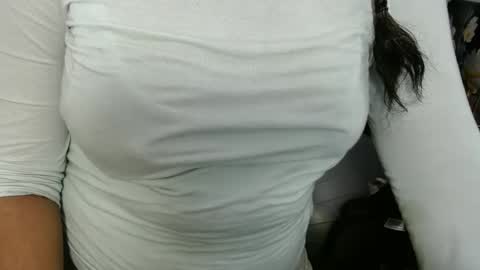 Snapshot of vixenfyre chatting on January 16, 2025, 7:07 am Vixen Fyre online show from January 16, 2025, 7:07 am