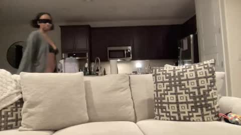 Snapshot of vixennoir23 chatting on April 2, 2026, 4:10 am Vixen Noir online show from April 2, 2026, 4:10 am