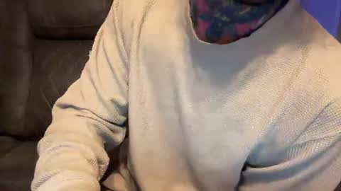 VJ online show from November 4, 2025, 5:17 am