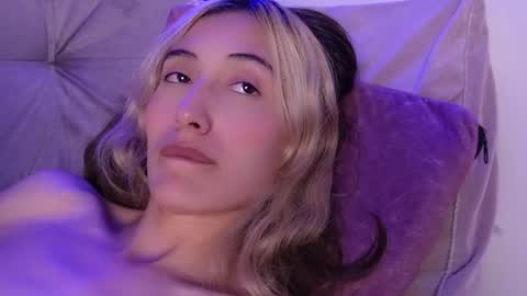 LOLA online show from January 9, 2025, 3:26 am