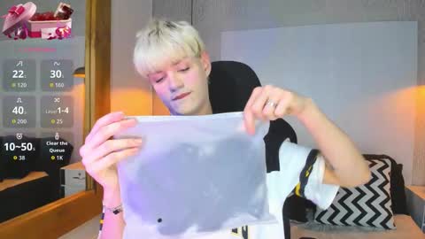 Snapshot of vladhellsing4 chatting on February 19, 2026, 2:24 pm Vlad online show from February 19, 2026, 2:24 pm