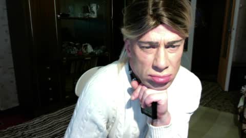 Violetta Elysia online show from April 4, 2026, 2:25 pm