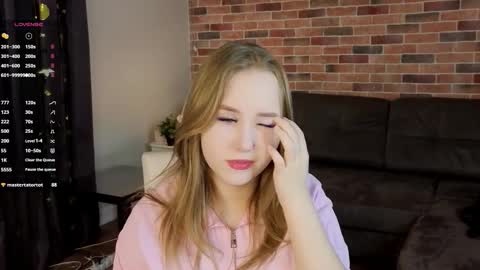 Snapshot of voidelaris chatting on January 8, 2026, 6:21 pm Elaris online show from January 8, 2026, 6:21 pm