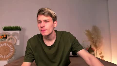 Snapshot of volan_starts chatting on February 17, 2026, 4:31 am Dan online show from February 17, 2026, 4:31 am