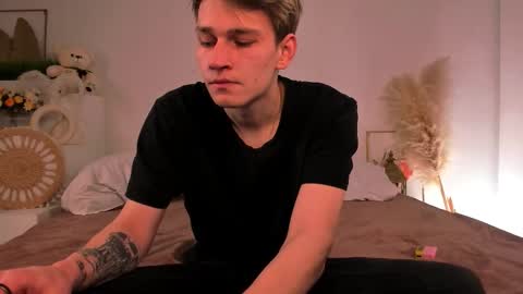 Snapshot of volan_starts chatting on February 25, 2026, 12:04 pm Dan online show from February 25, 2026, 12:04 pm