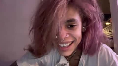 vveejay online show from October 22, 2025, 6:24 am