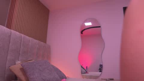 Violeta online show from March 19, 2026, 3:10 am