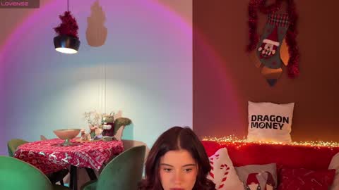 Mia online show from January 1, 2025, 1:59 pm