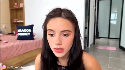 Mia online show from January 14, 2026, 3:34 am