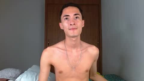 Snapshot of wal_jones chatting on December 18, 2025, 3:23 am wal jones online show from December 18, 2025, 3:23 am