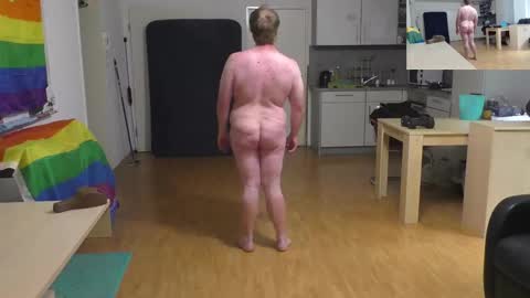 Snapshot of waldw123 chatting on October 11, 2025, 1:20 pm Yarlim online show from October 11, 2025, 1:20 pm